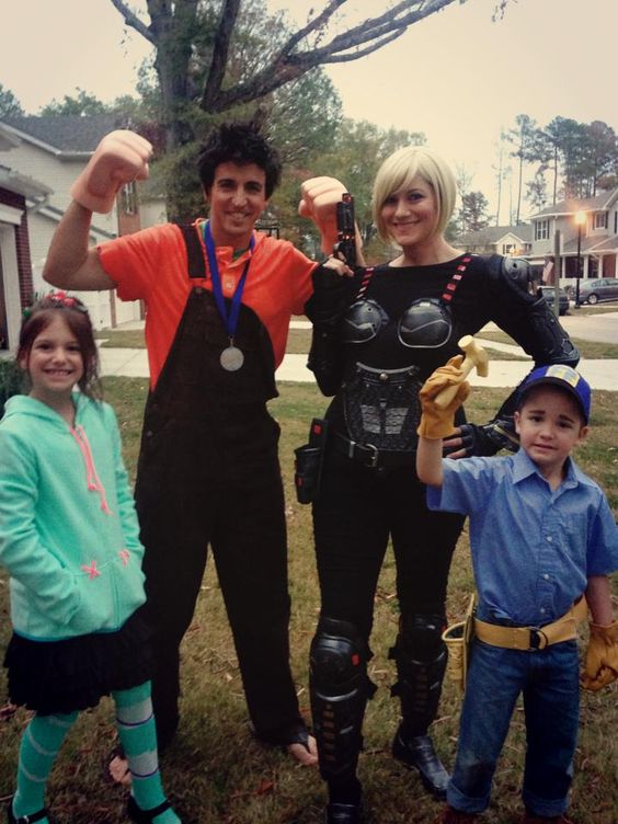 Family Halloween Costume. Wreck it Ralph.