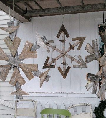 Repurposed Pallet Snowflakes.