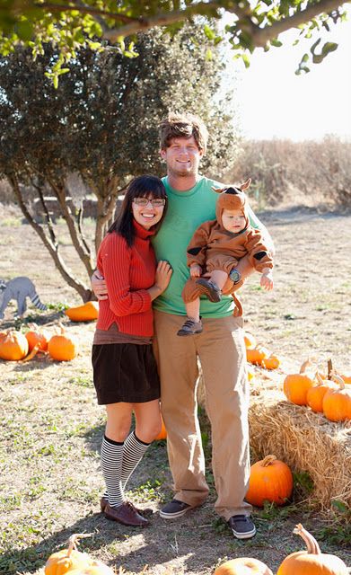 Scooby Doo Family Costumes.