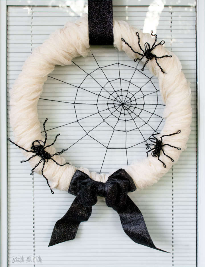 Spiderweb Halloween Wreath with Wire Spiders.