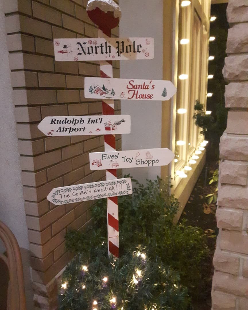 Beautiful Christmas party sign.