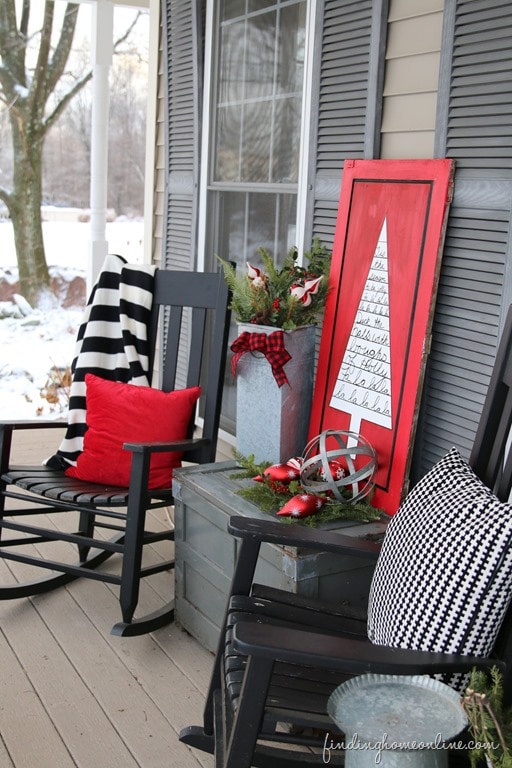 DIY Outdoor Christmas Sign.