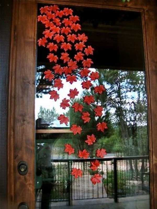 Inviting and Classy Christmas Door Decorating Ideas.