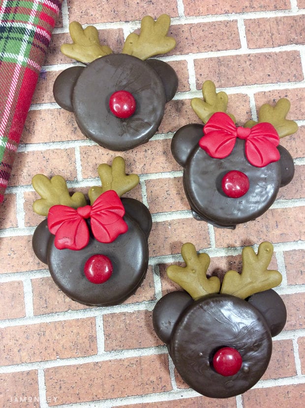 Reindeer Chocolate Dipped Oreo Cookies