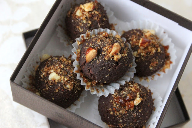 Whisky Truffles with Almond Praline.