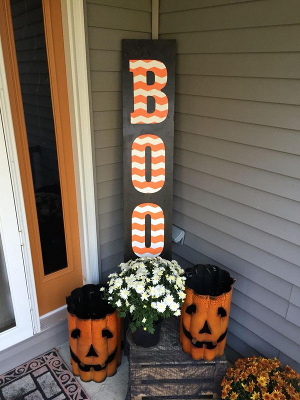 DIY Wooden Halloween BOO Sign.