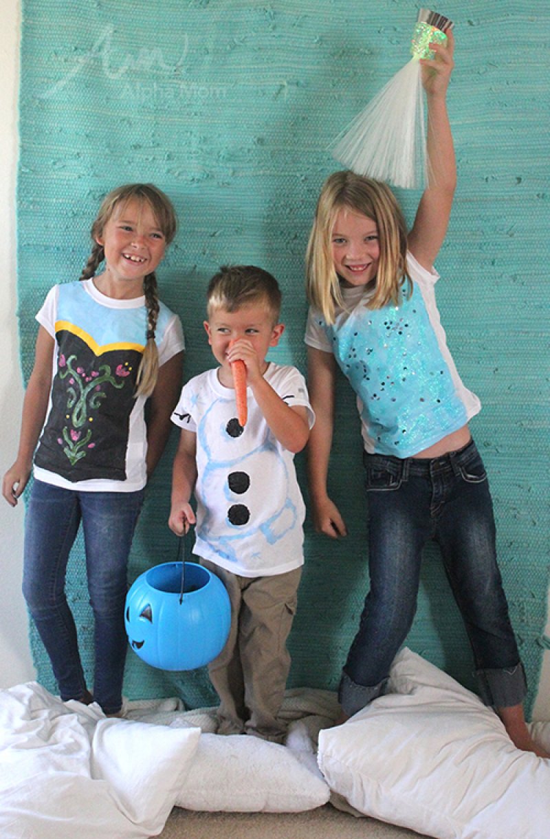 Easy Frozen Costumes by Alpha Mom