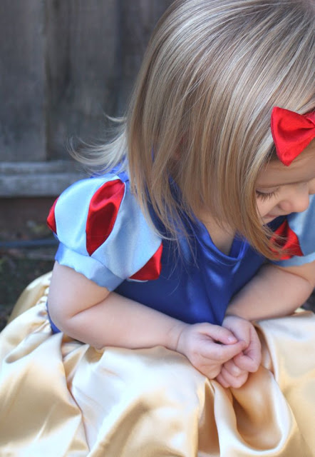 Snow White by Craftiness is not Optional
