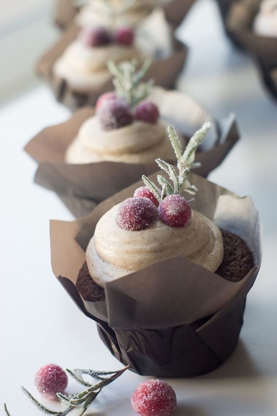 Gingerbread Cupcakes With Cinnamon Cream Cheese Frosting.