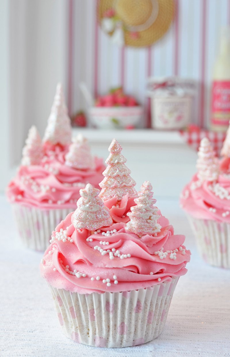 Pink Christmas Tree Cupcakes