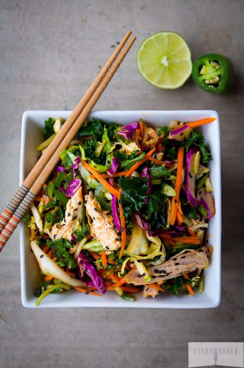 5 Minute Spicy Asian Chicken Salad. Healthy lunch ideas