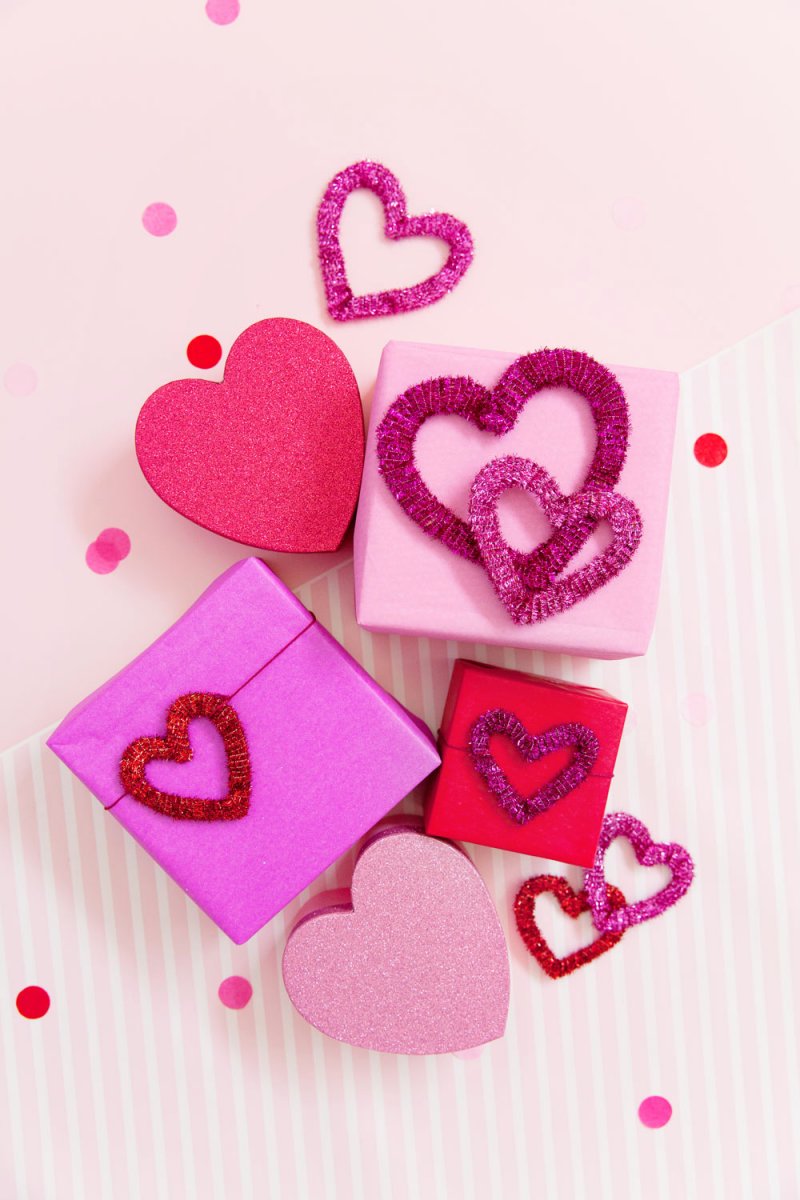 DIY Pipe Cleaner Hearts By Tell Love and Party