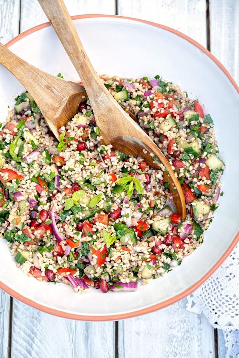 50 Summer Dinner Recipes Perfect for Late-Night Summer 28 Lebanese Tabbouleh Salad via Supergolden Bakes