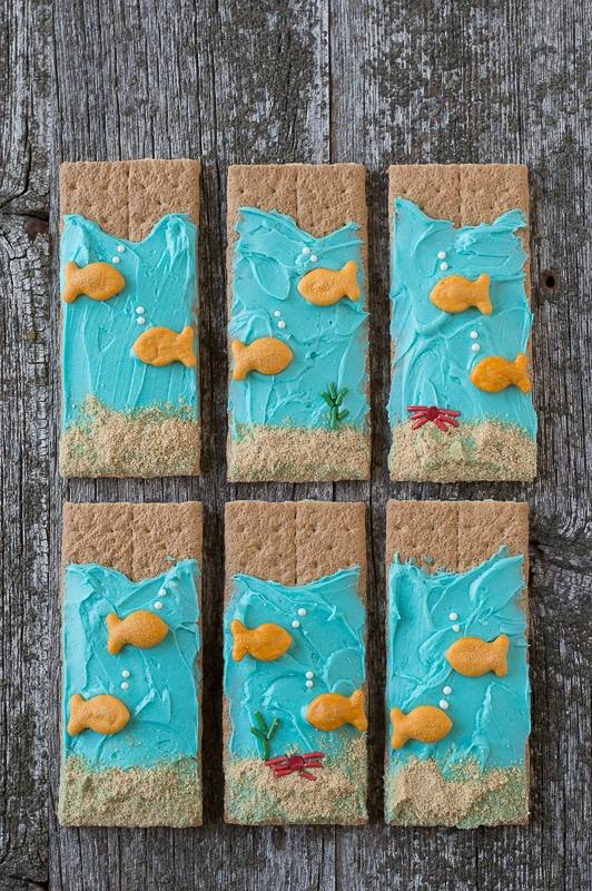 Under The Sea Graham Crackers from The First Year Blog