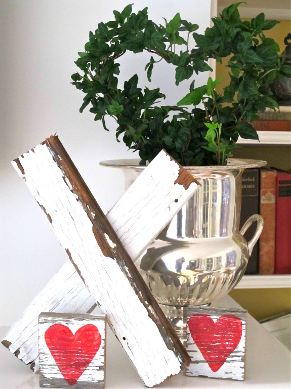 40+ Rustic Valentine’s Day Decoration to Bring in the Warmth 41 Wooden Valentine Kiss.