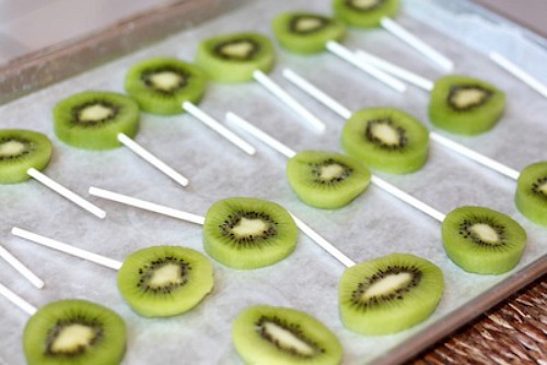 frozen kiwi lollipops from Juicing for Health