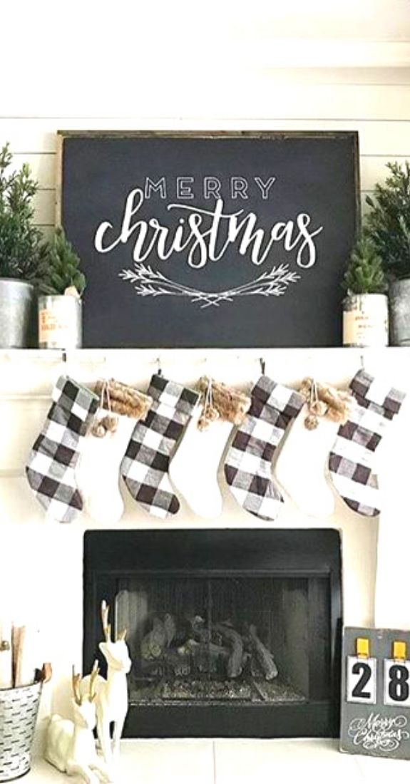 DIY Chalkboard Christmas Sign