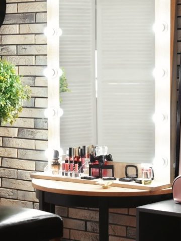 DIY Makeup Vanity Room Design With Perfect Lighting