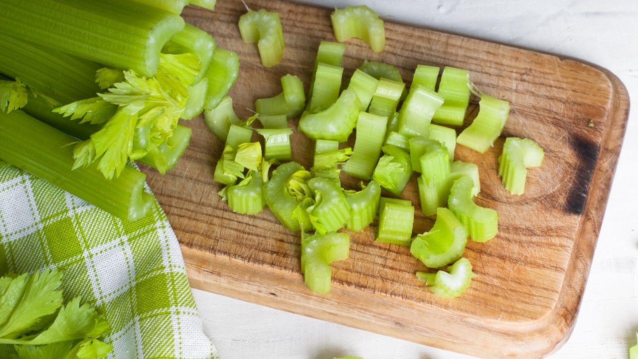 The procedure of  using fennel stems