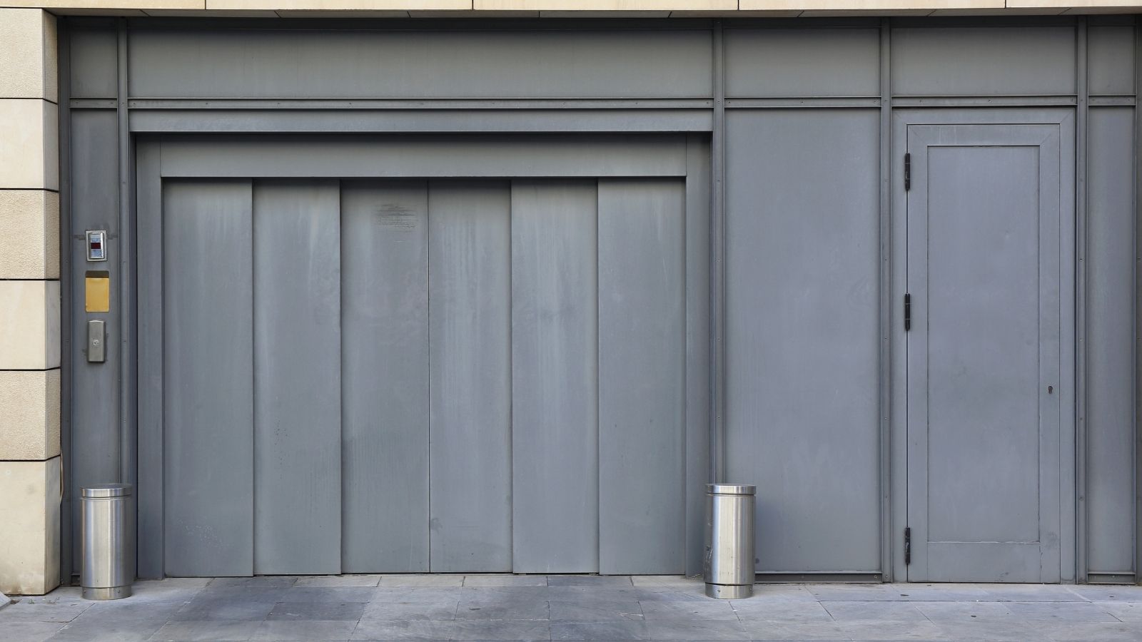 Panel Lift Garage Door Supplier