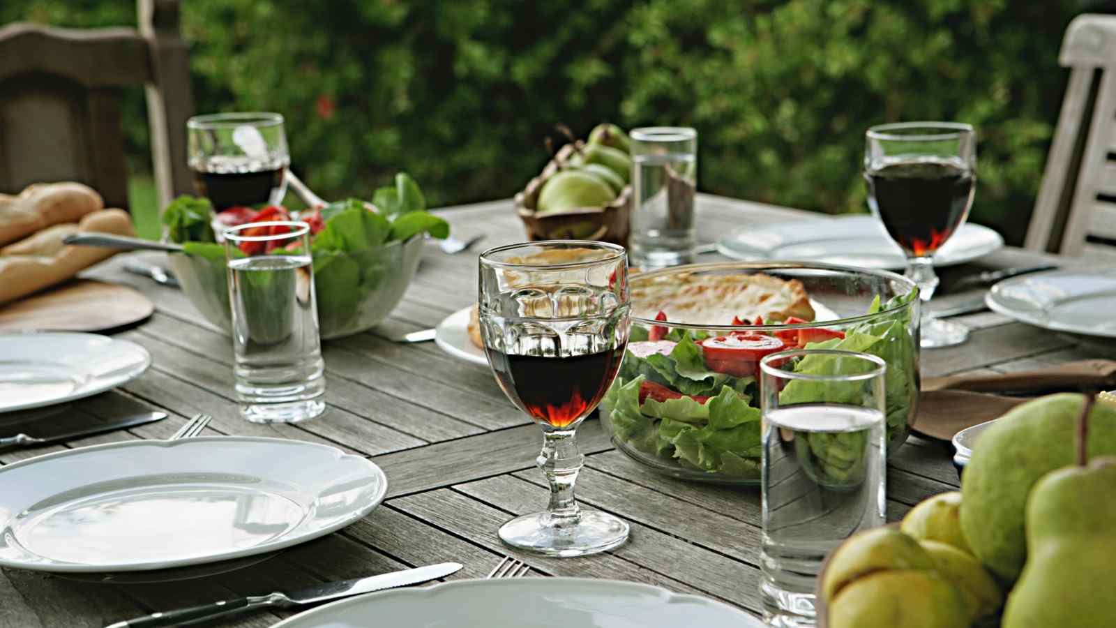 4 Cool Apartment Balcony Ideas 2 Al Fresco Dining