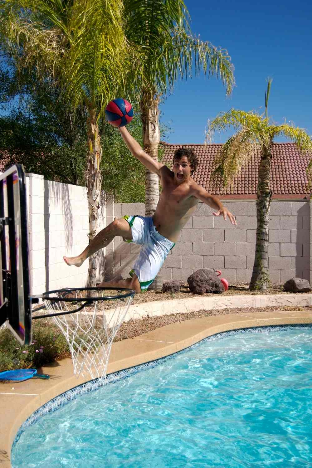 Dunk Swimming Pool Pros and Cons