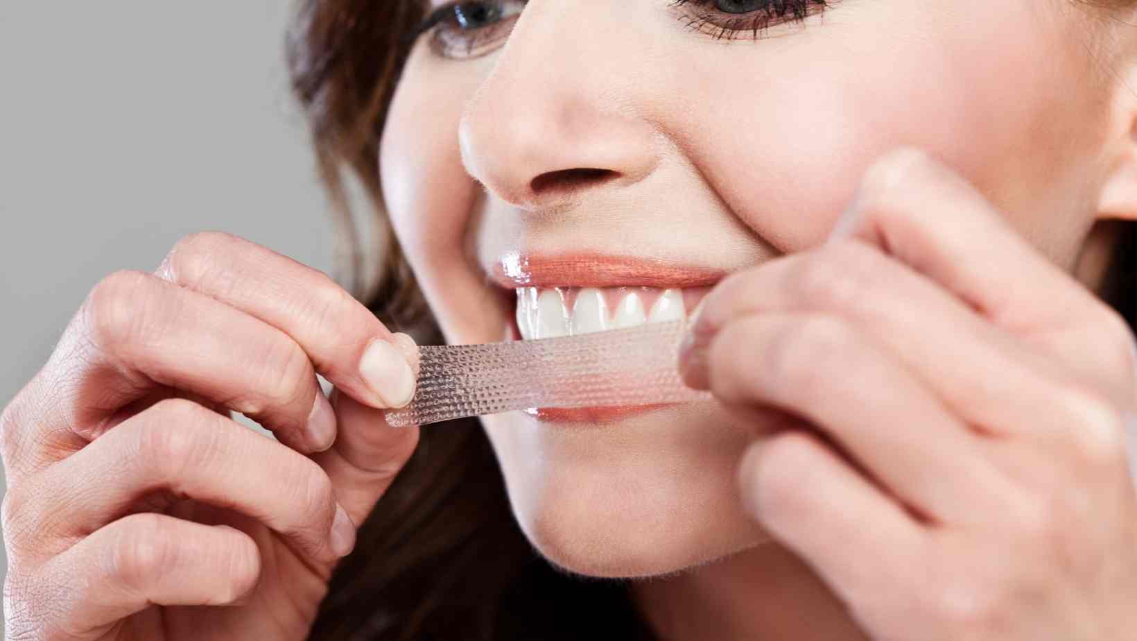 Easy Ways To Whiten Your Teeth