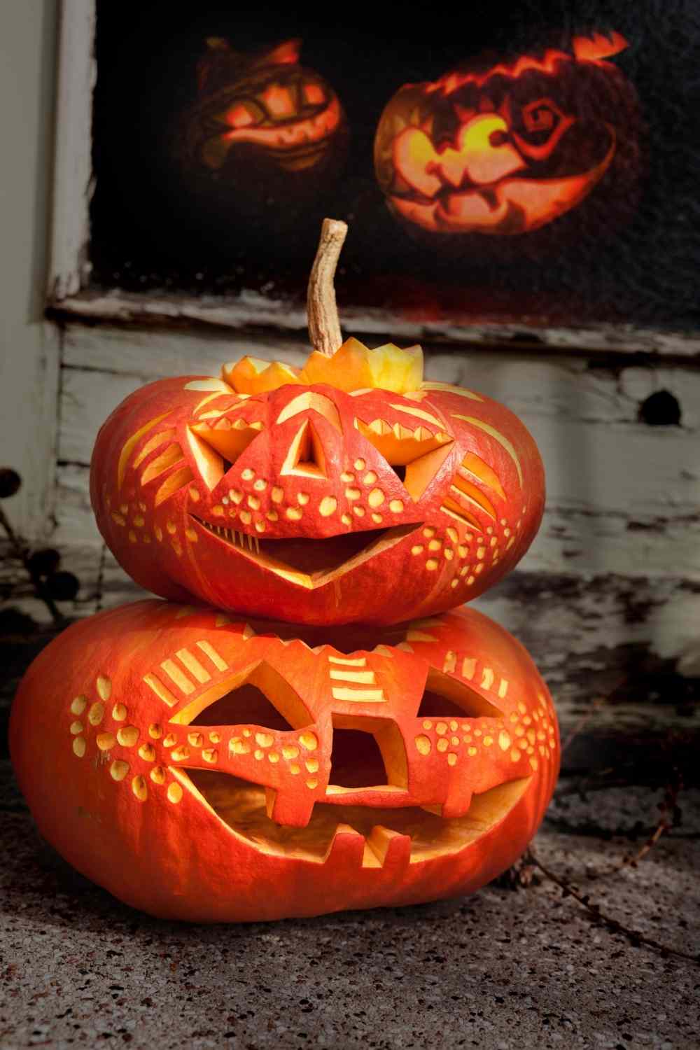 10 Rustic And Spooky Halloween Pumpkin Decor Ideas 2 Floral Carved Pumpkin