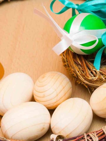DIY Easter Eggs Decoration