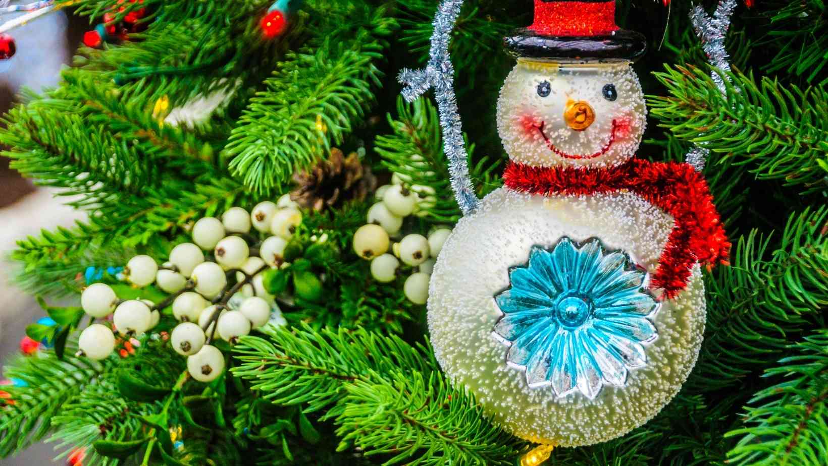 DIY Snowman Ornaments