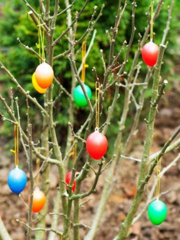 Outdoor Easter Decor