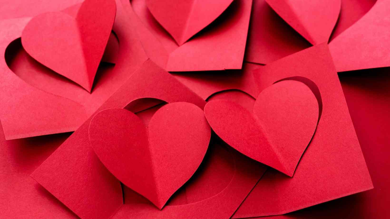Valentine’s Day Heart Shaped Crafts