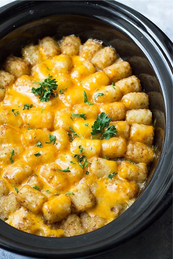 BACON CHEESEBURGER CROCK POT TATER TOT CASSEROLE
