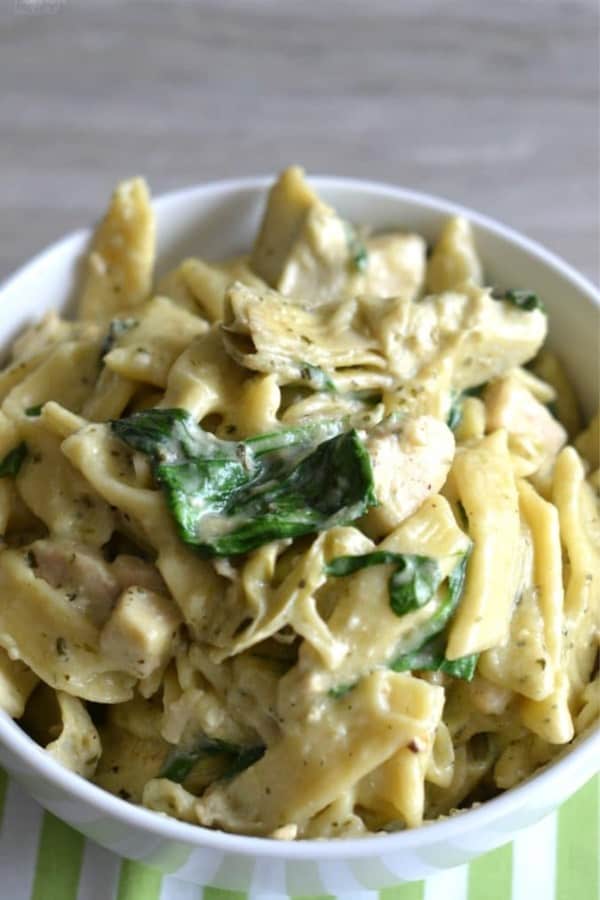 CHICKEN SPINACH PASTA
