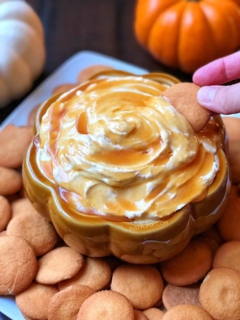 Caramel Pumpkin Pie Cheesecake Dip