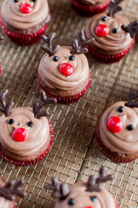 Easy Reindeer Cupcakes