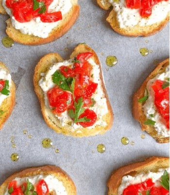 Easy Ricotta Roasted Red Pepper Crostini