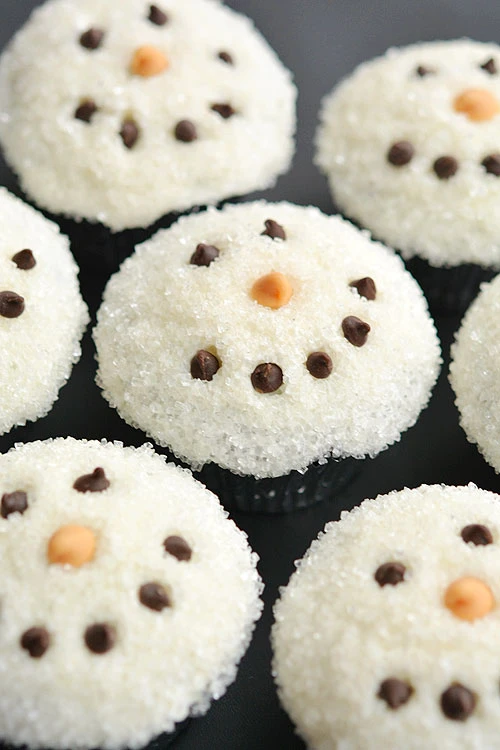 Easy Snowman Cupcakes