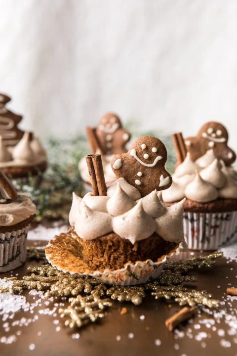 Gingerbread Cupcakes With Cinnamon & Buttercream