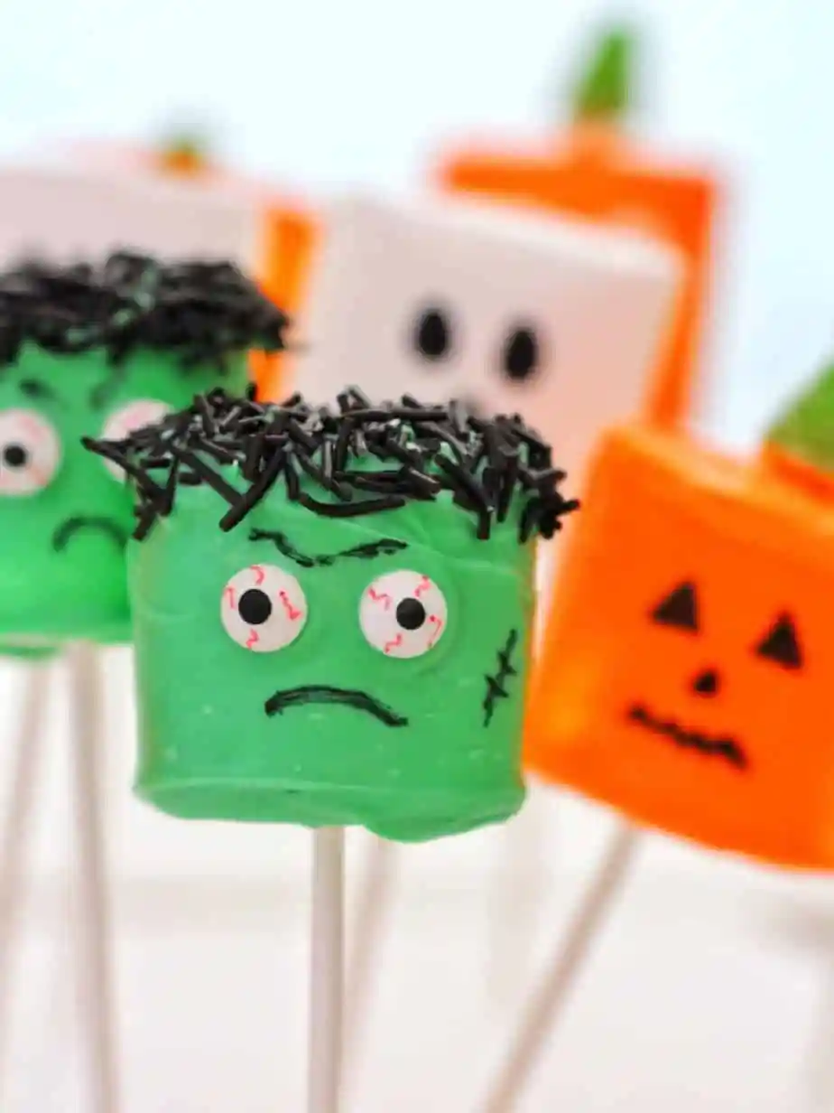 Halloween Marshmallow Pops