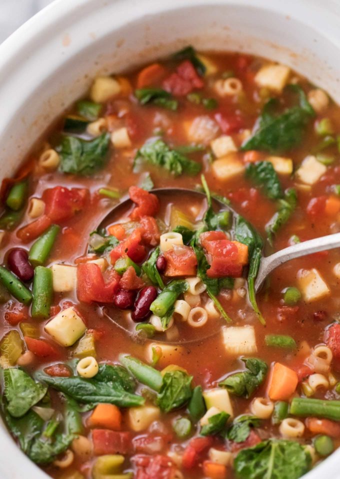 Hearty Slow Cooker Minestrone Soup
