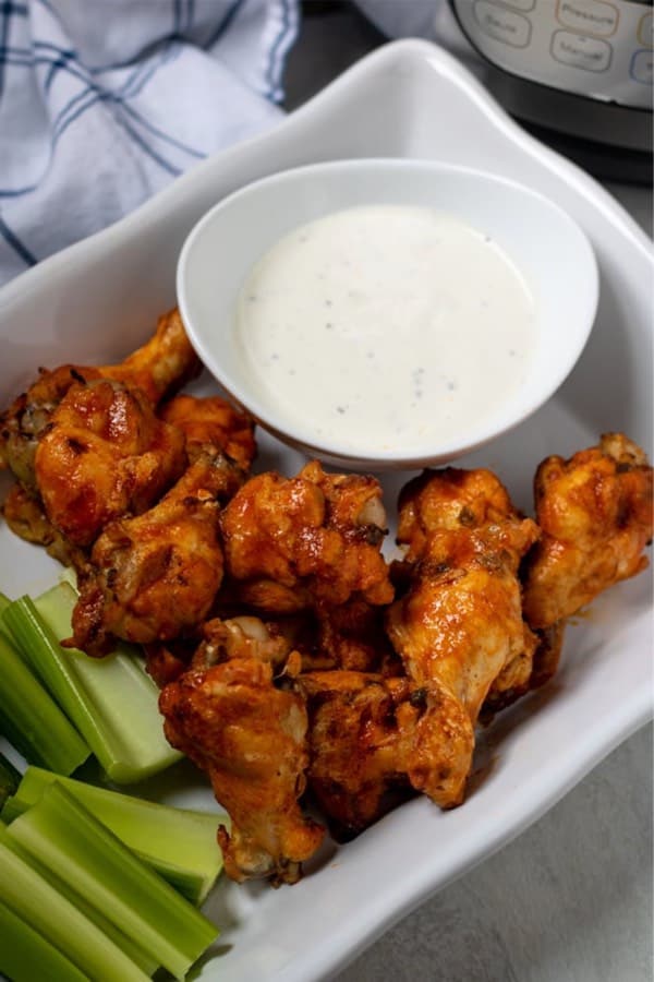 INSTANT POT CHICKEN WINGS
