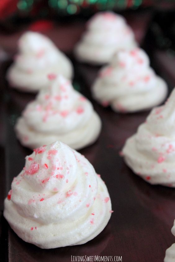 Peppermint Meringue Cookies