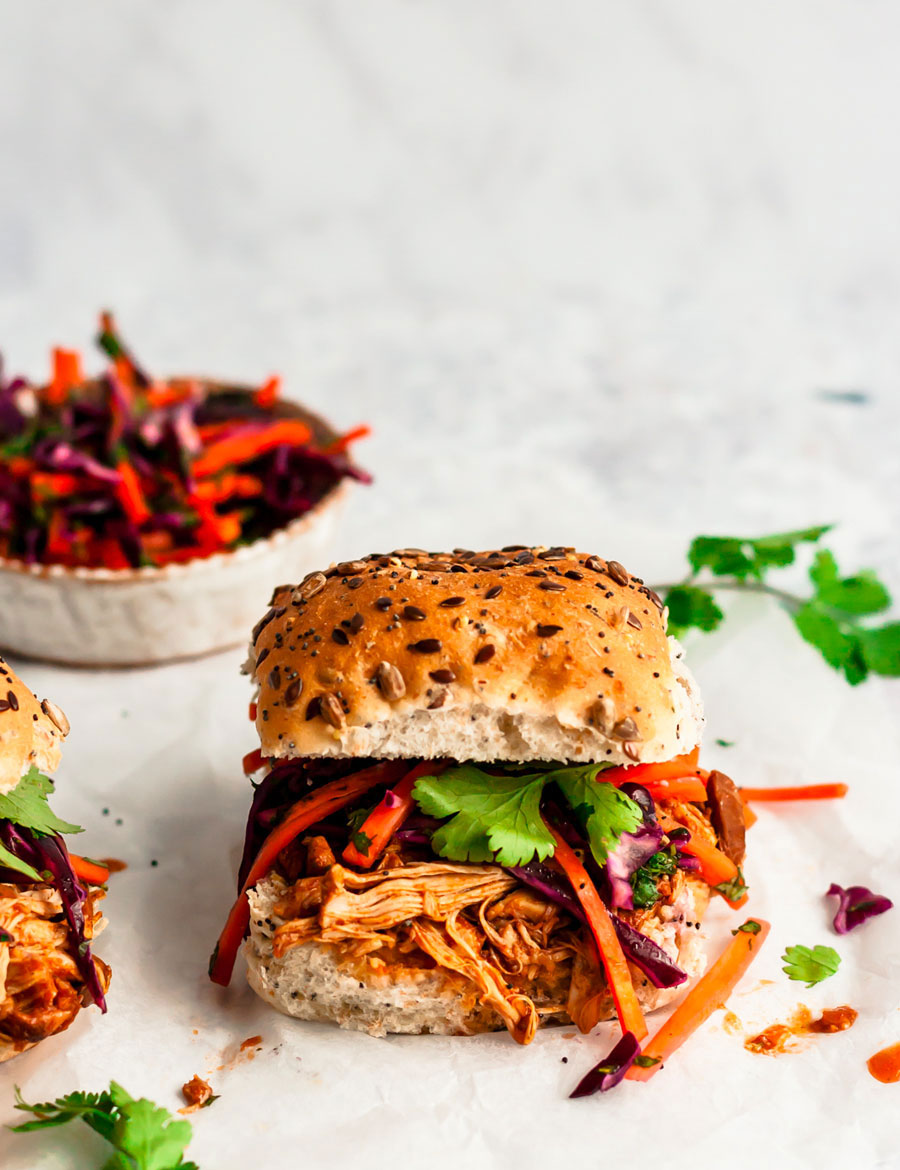 Slow Cooker Pulled Chicken Sandwiches