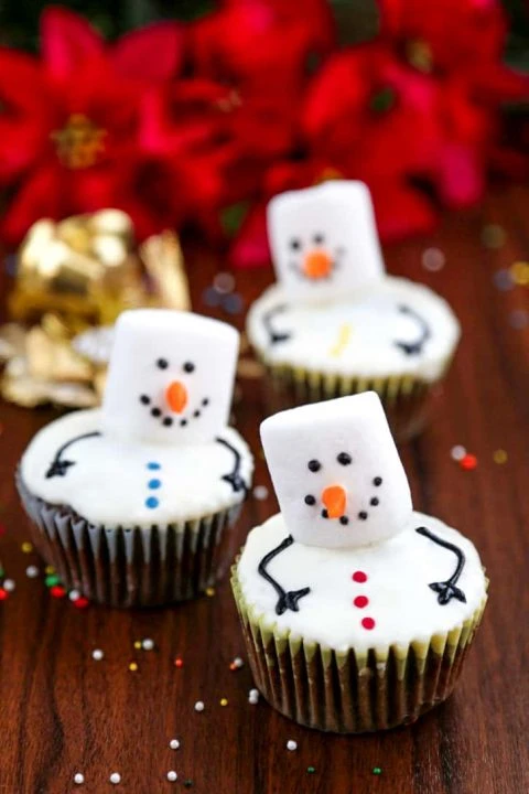 Snowman Marshmallow Cupcakes