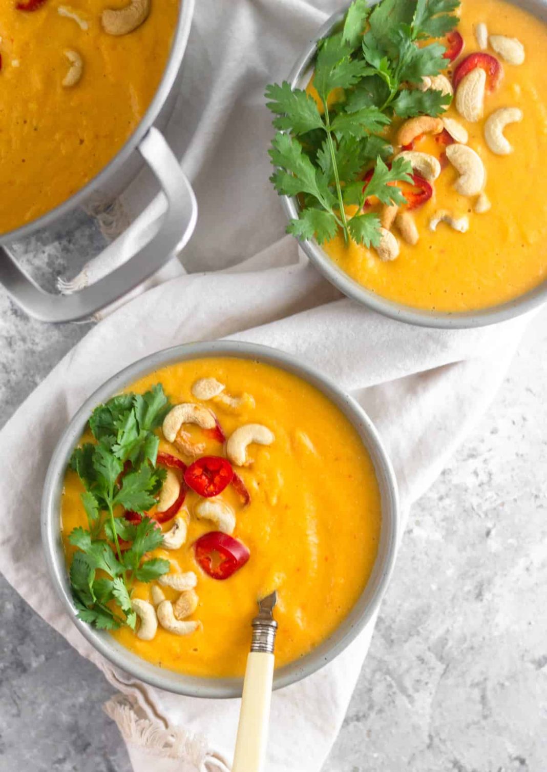 Spicy Crockpot Pumpkin Soup
