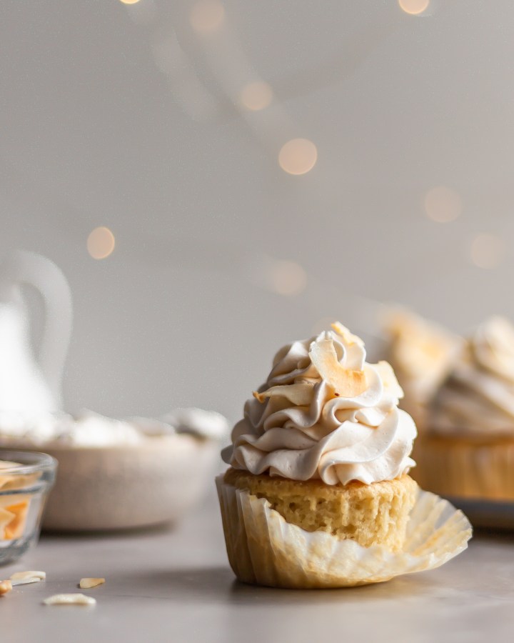 Vegan Coconut Cream Cupcakes