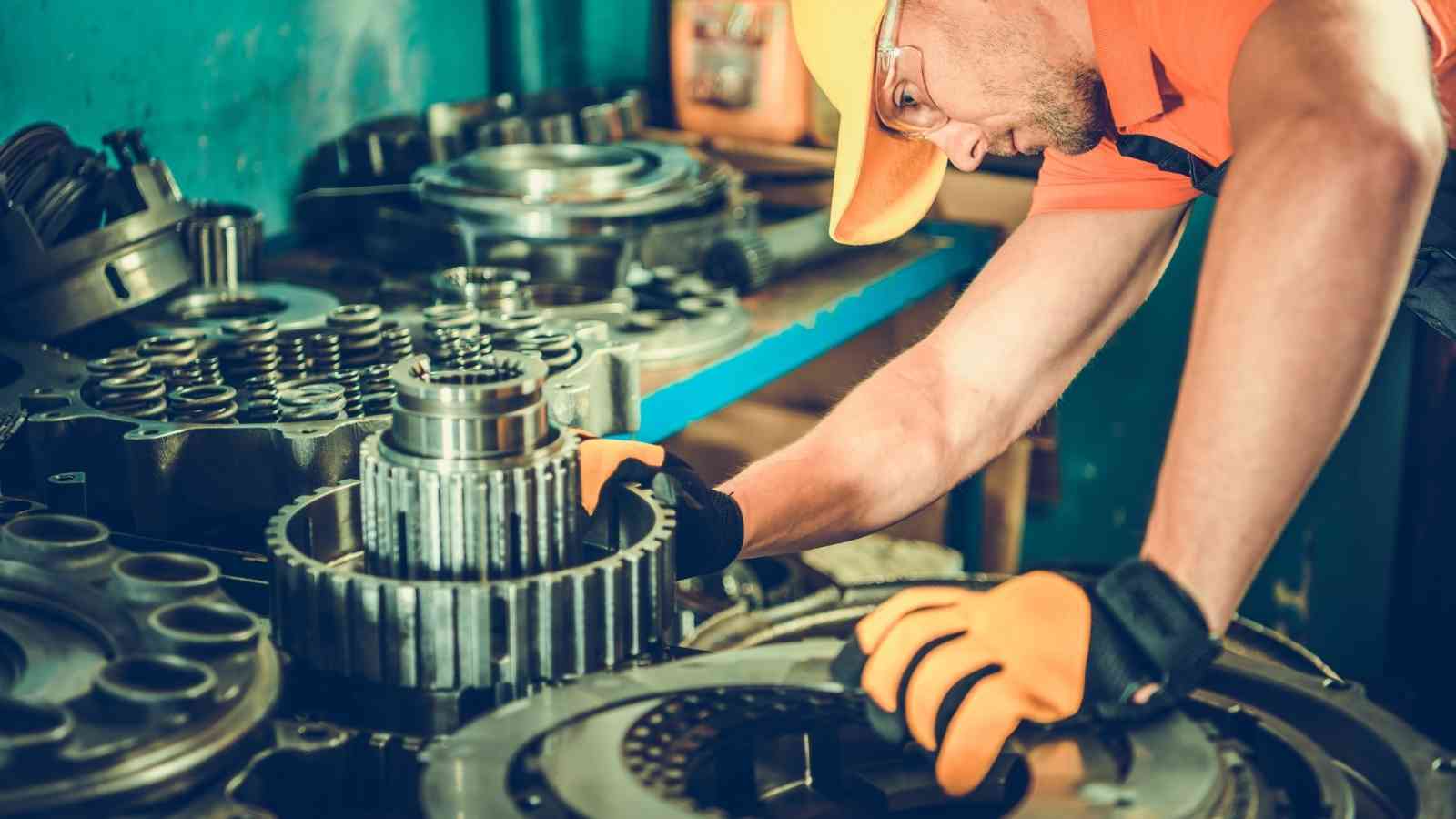 An Informative Guide to Heavy Equipment Maintenance 1 Heavy Equipment Maintenance