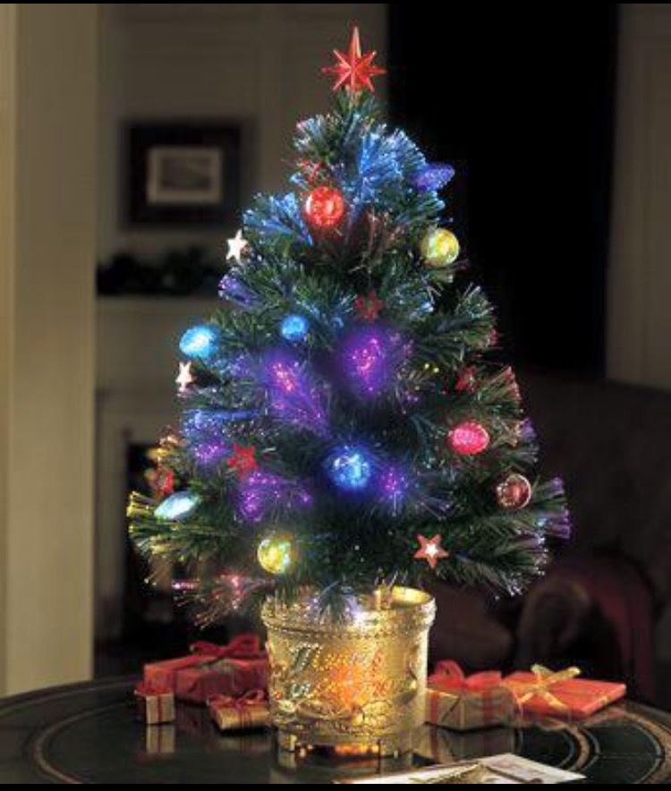 Create a light-up Christmas tree