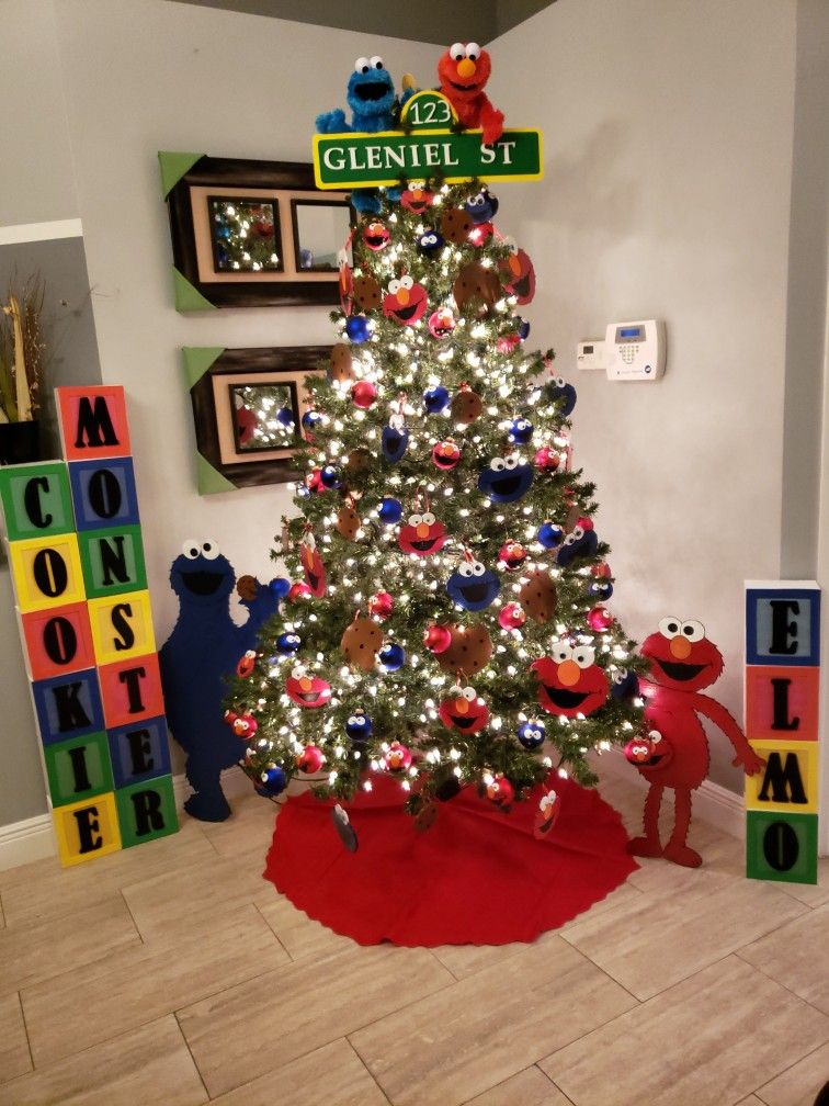Elmo Christmas Tree